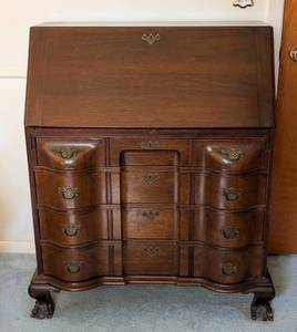 lot 20 image: Mahogany Claw Foot Serpentine Secretary