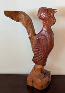 lot 12 image: Hand Carved Wood Rooster Sculpture