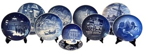 lot 46 image: Set of 14 Royal Copenhagen Bing & Grndahl Blue Collectibles Christmas Plate