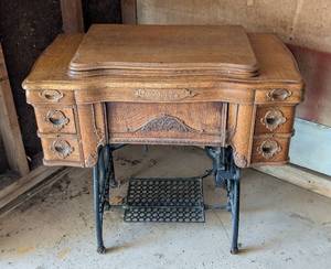 lot 84 image: Gorgeous Antique White Family Oak Sewing Machine Table
