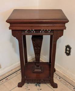 lot 13 image: Vintage Ornate Carved Wood Accent Table