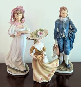 lot 96 image: Three Lefton Porcelain Figurines