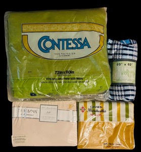 lot 155 image: New Linens including some Vintage Linens