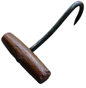lot 146 image: Vintage Metal Ice Grabbers and Metal Hook