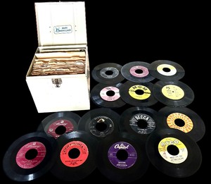 lot 139 image: Large Assortment of Vintage 45s  Vintage Record 45 Albums