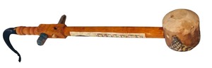 lot 129 image: Vintage Egyptian Rebab Instrument King Hut