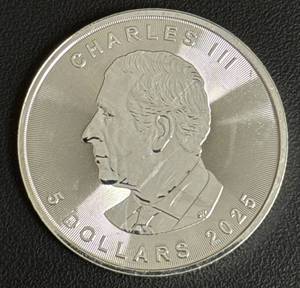 lot 81 image: 2025 Canadian Silver Maple Leaf Coin Featuring Charles III