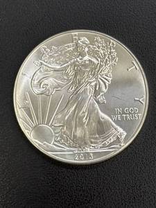 lot 35 image: 2013 American Silver Eagle 1 oz Fine Silver $1 Coin