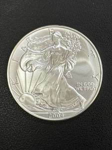 lot 37 image: 2004 American Silver Eagle One Ounce Fine Silver Coin