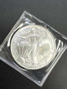 lot 39 image: 2004 American Silver Eagle 1 oz Bullion Coin