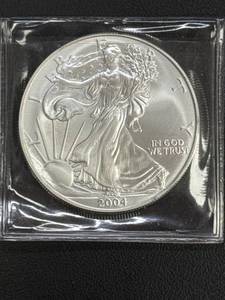 lot 40 image: 2004 American Silver Eagle $1 Coin  1 oz Fine Silver