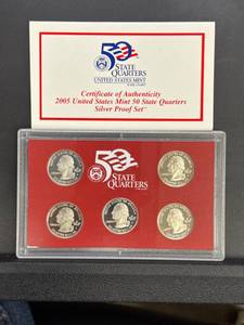 lot 46 image: 2005 United States Mint 50 State Quarters Silver Proof Set with COA