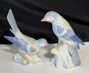 lot 30 image: Beautiful Bird Figurines by Lego