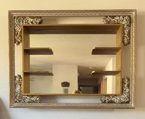 lot 35 image: Vintage Shadow Box Style Mirror Shelf by Illinois Moulding