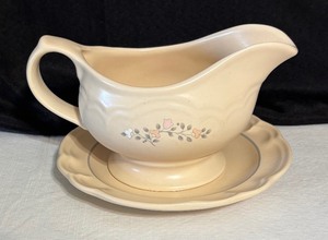 lot 84 image: Vintage Pfalzgraff Aura Gravy Boat with Under Plate