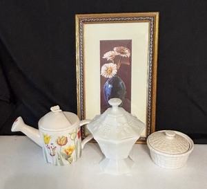 lot 90 image: Pretty Print, Teapot and Covered Dishes