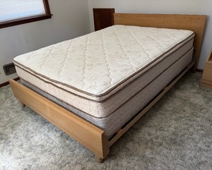 lot 2 image: Vintage Mid Century Full Bed Wooden Frame