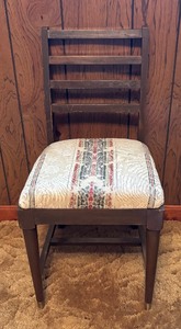 lot 98 image: Charming Vintage Chair