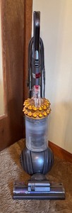 lot 107 image: Dyson Cinetic Big Ball Vacuum Cleaner