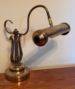 lot 110 image: Ornate Vintage Brass Goose Neck Desk Lamp