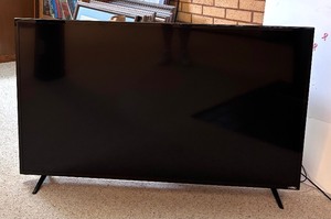 lot 11A image: Visio 54 Inch TV Model D55n-E2