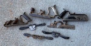 lot 186 image: Vintage Swing Fence Tongue and Groove Planers, Abbet and Fillaster Planes