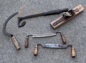 lot 188 image: Vintage Draw Knives, Sickle, Planer and More