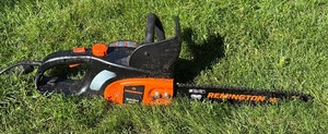 lot 189 image: Remington Chainsaw Model RM1645
