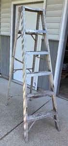 lot 239 image: Metal Sep Ladder