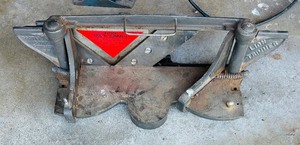 lot 204 image: Vintage LION Miter Trimmer
