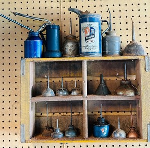 lot 206 image: Vintage Oil Cans with Shelf