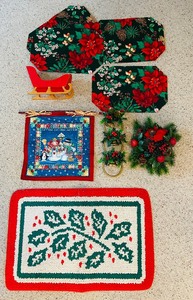 lot 124 image: Vintage Holiday Decor