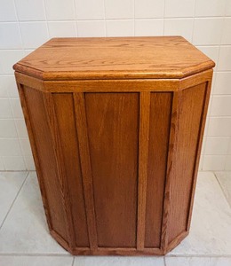 lot 50 image: Wooden Hamper with Octagonal Design