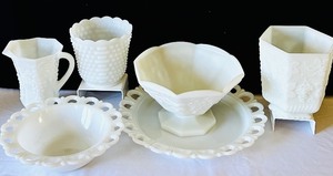 lot 58 image: Vintage Milk Glass Hobnail and Grape Design Dish Set