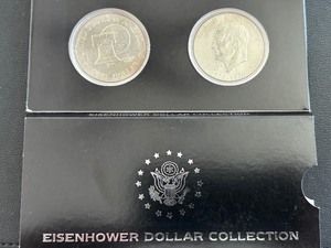 lot 49 image: Eisenhower Dollar Set