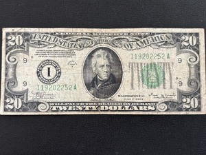 lot 51 image: 1934 B Green Seal Federal Reserve Note