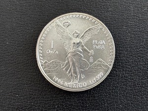 lot 66 image: 1 Ounce .999 Fine Silver Mexican Libertad