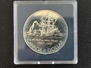lot 71 image: 1987 Canada Silver Dollar