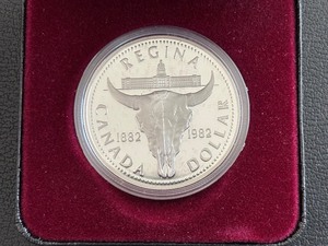 lot 76 image: 1982 Canada Silver Dollar