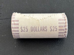 lot 78 image: Susan B. Anthony Dollar Roll