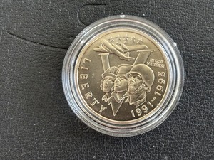 lot 121 image: 1991-1995-P World War II Half Dollar