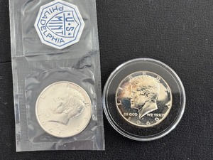 lot 148 image: Kennedy Half Dollars