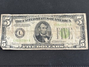 lot 153 image: 1934 Green Seal $5 Dollar Federal Reserve Note