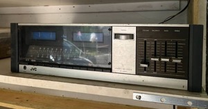 lot 18 image: Vintage JVC Stereo Receiver (Model JR-S200) in Working Condition