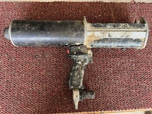 lot 27 image: MixPac DP400-85 Pneumatic Cartridge Gun in Working Condition