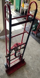 lot 56 image: ESCORT Model HTSRT60 750-Pound Capacity Hand Truck