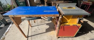 lot 75 image: DeWalt 10 Table Saw (Model DW744) w Porter Cable (Model 1001) Router and Folding Table Unit