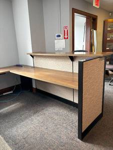 lot 1 image: MSRP $8,500 High Quality HON LIKE NEW 2022 Accelerate Collection Reception L Shape Workstation Cubicle With Premium Laminate Surfaces & Built-In Desk Grommets Built To Last A Lifetime See Video&nbspFully disassembled - Fork Lift At Site 