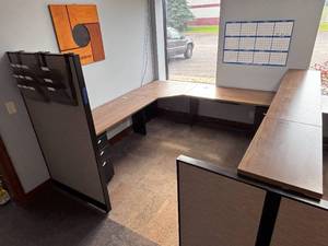 lot 2 image: MSRP $12,000&nbspHigh Quality HON LIKE NEW 2022 Accelerate Collection Reception Workstation With 2 File Cabinets, Premium Laminate Surface & Built-In Grommets Built To Last A Lifetime See Video&nbspFully disassembled -Fork Lift At Site 
