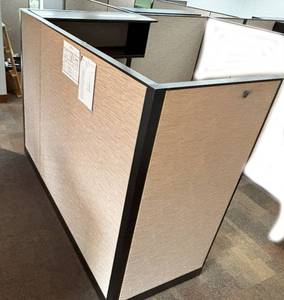 lot 3 image: MSRP $13,500&nbspHigh Quality HON LIKE NEW 2022 Accelerate Collection Workstation&nbspCubicle WFiling Cabinet  Overhead Cabinet  Upgraded 65 Fabric Panels, Laminate Worksurfaces -See Video&nbspFully disassembled -Fork Lift At Site 